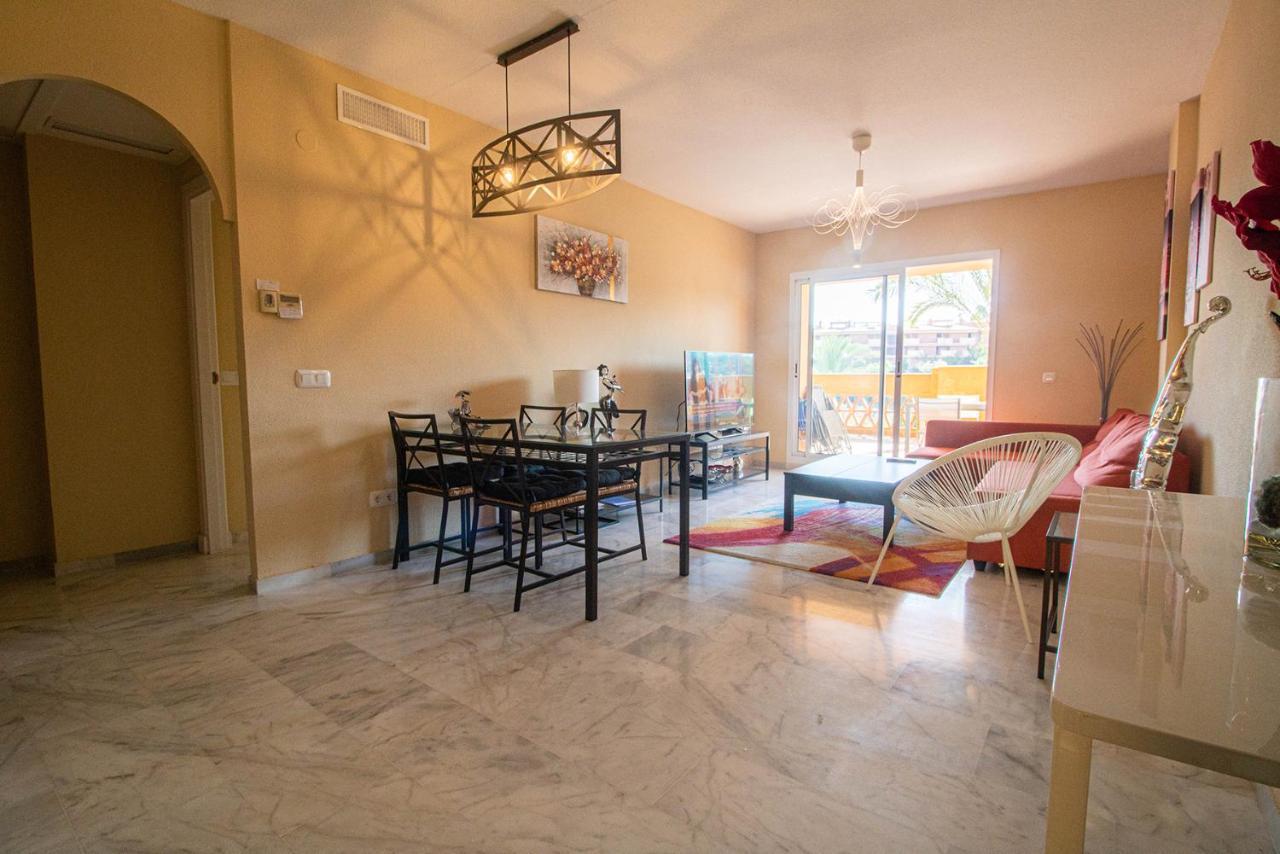 Leilighet And Spacious With Underground Parking In Lovely Urbanisation With Pools And Jacuzzis.