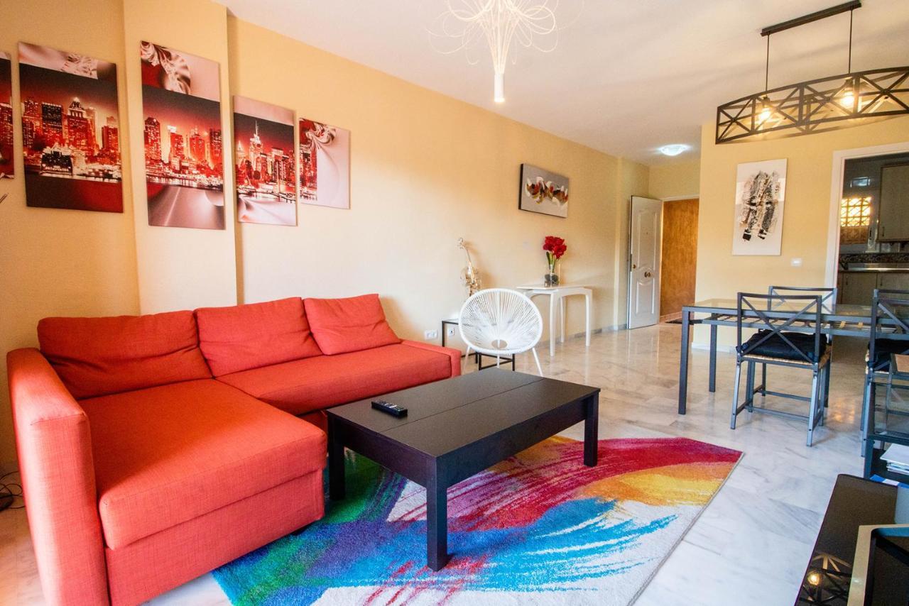 Leilighet And Spacious With Underground Parking In Lovely Urbanisation With Pools And Jacuzzis. Marbella